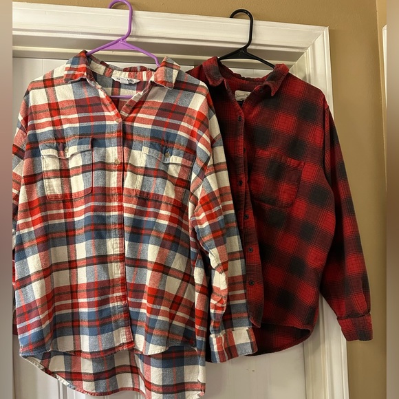 Old Navy Woman’s Tops Flannel Boyfriend Shirt and 
universal threads - XL - Picture 1 of 3
